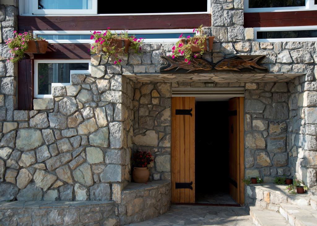 Hotel R Utjeha Kültér fotó