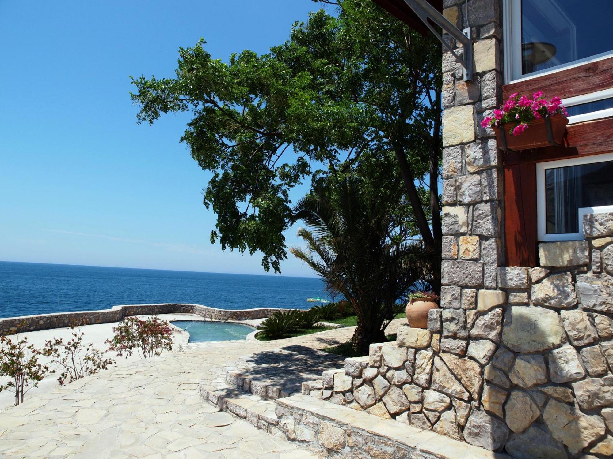 Hotel R Utjeha Kültér fotó