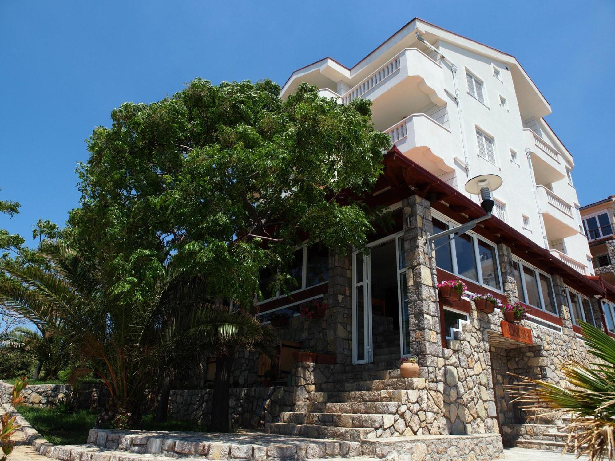 Hotel R Utjeha Kültér fotó