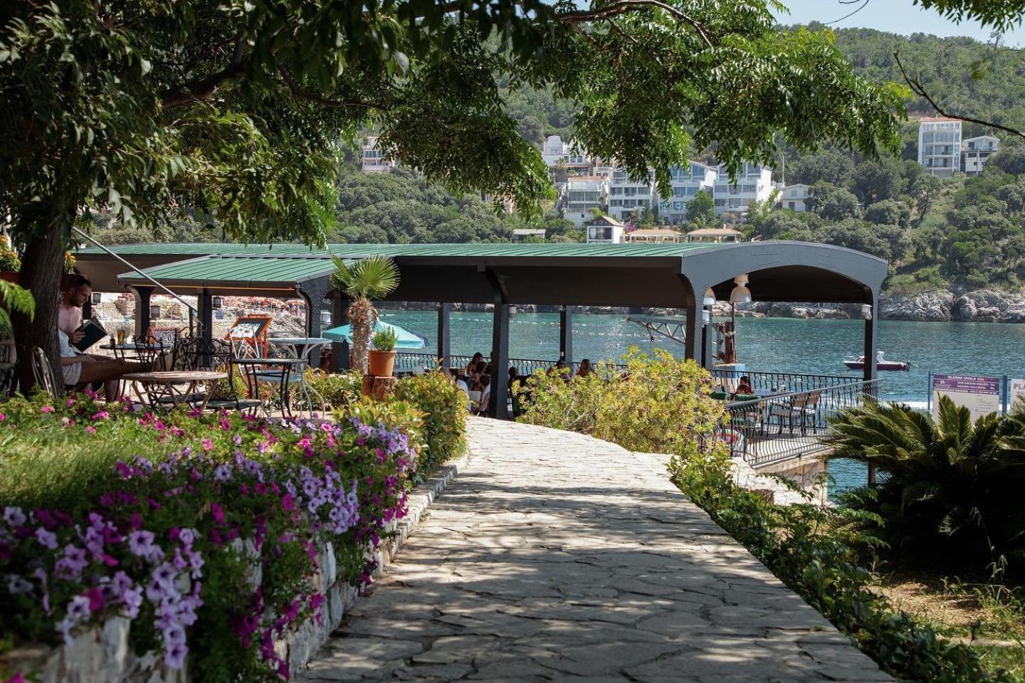 Hotel R Utjeha Kültér fotó